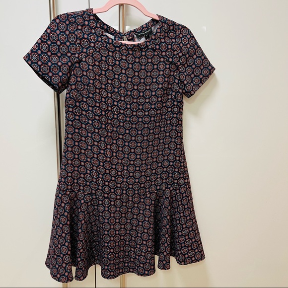 NWOT Banana Republic Dress Foulard Flounce Drop Waist. Navy Red Orange.Size 0P. - Picture 3 of 9